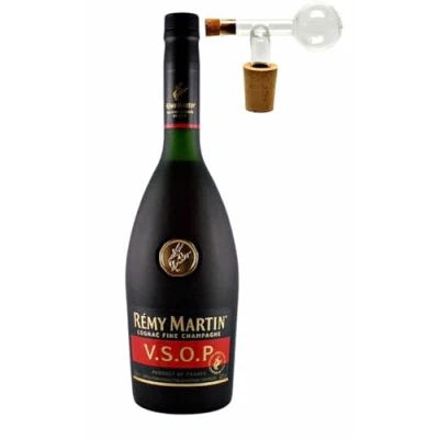 Abbildung von Cognac Remy Martin VSOP + Glaskugelportionierer zum feinen Dosieren