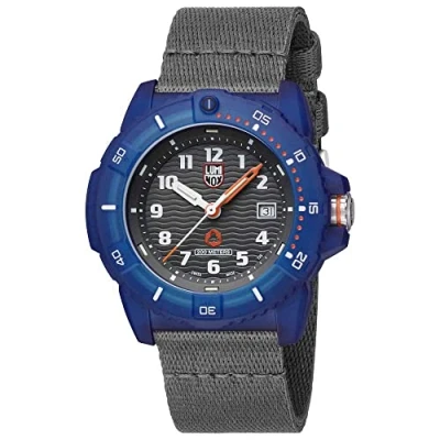 Abbildung von Luminox Herren Analog Quarz Uhr mit 100% Recycelter Ozean Plastik Armband XS.8902.ECO