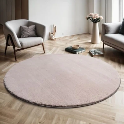 Abbildung von the carpet Relax Moderner Flauschiger Kurzflor Teppich, Anti Rutsch Unterseite, Waschbar bis 30 Grad, Super Soft, Felloptik, Blush, 200 cm Rund