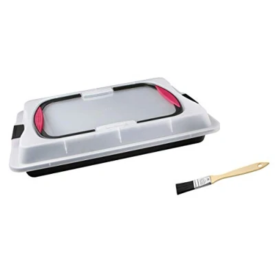 Abbildung von Zenker Blechkuchen Set, Backblech mit Transport Abdeckung für unterwegs, Deckel und Softgriff (Kuchenform: ca. 43 x 30 cm) inklusive Backpinsel zum leichten Einfetten Glasieren, Menge: 1 2er Set