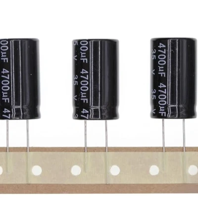 Abbildung von 10 Stück 35V 4700UF Steckbarer Aluminium Elektrolytkondensator 18x30 18 * 30mm