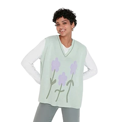 Abbildung von TRENDYOL Damen V neck, Plain Colours, Regular Pullover Vest Sweater, Grün, S M EU