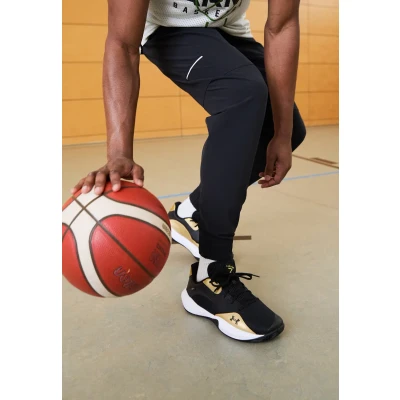 Abbildung von Under Armour Lockdown 7 Basketballschuh, Herren, Größe: 42, Black/metallic gold Lederimitat/textil