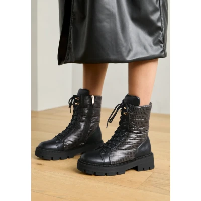 Abbildung von Tamaris Schnürstiefelette, Damen, Größe: 39, Black combi Schuhe