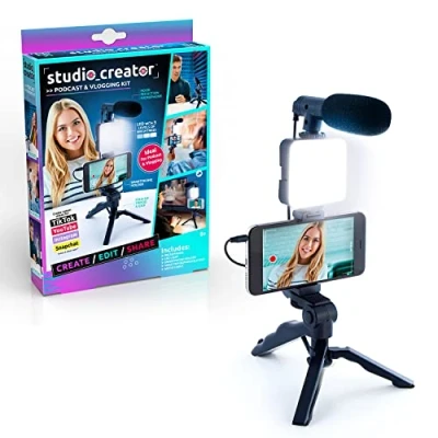 Abbildung von Canal Toys Studio Creator Podcast und Vlogging Kit, Telefonhalterung, LED Licht, Mikrofon + Stativ, Erstellen von Inhalten unterwegs, Alter 6+, Weiß