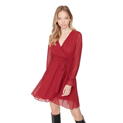 Abbildung von TRENDYOL Damen Midi Ruffle Hem Fitted Dress, Bordeaux, 38 EU