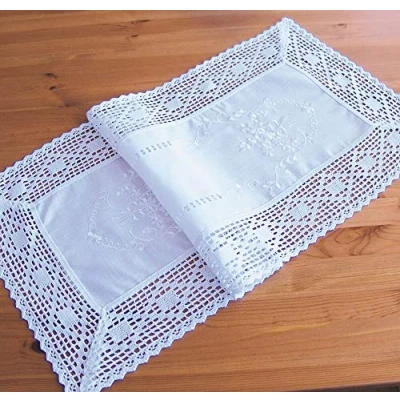 Abbildung von matches21 HOME &amp; HOBBY Tischdecke Tischläufer Landhaus Häkelspitze 40x90cm (1 tlg)