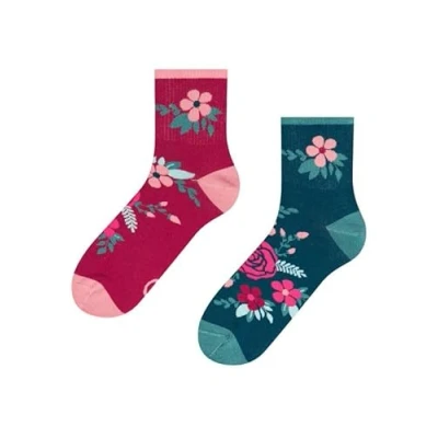 Abbildung von Dedoles Socken Unisex Damen Herren &amp; Kinder Baumwolle viele lustige Designs Fussball Fahrrad Geschenk links rechts verschieden, Farbe: Mehrfarbig, Motiv: Hagebuttenblüten (Crewsocken), Gr. 35 38