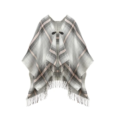 Abbildung von LASCANA Strickponcho modisches Karo Muster &amp; Schnalle, Karotuch, Poncho, Cape, Schal, VEGAN