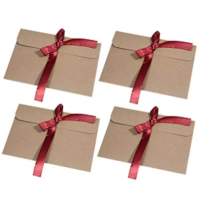 Abbildung von [30 Stück] Kraftpapier Umschläge MOOKLIN Retro Vintage Kraft Briefumschläge in Hochwertiger Qualität Kraftkarte Recycelt für Grußkarten, Einladungskarten (Rotes Band)