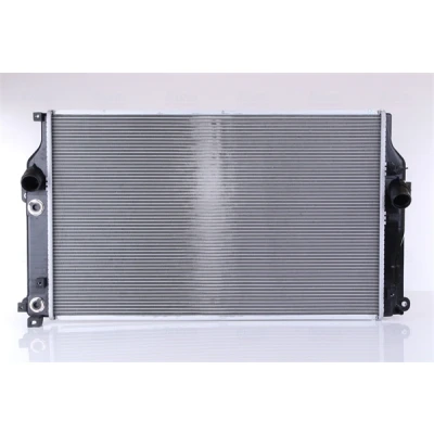Abbildung von NISSENS 646865 Kühler, Motorkühlung Aluminium 670 411 26 Kühlrippen gelötet TOYOTA: RAV4 IV SUV