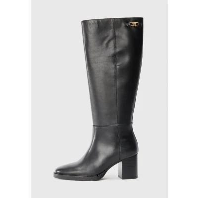 Abbildung von Tommy Hilfiger Stiefel &quot;STACKED HEEL LEATHER LONG BOOT&quot;, Blockabsatz, Langschaftstiefel mit goldfarbenem Logo Schmuckelement