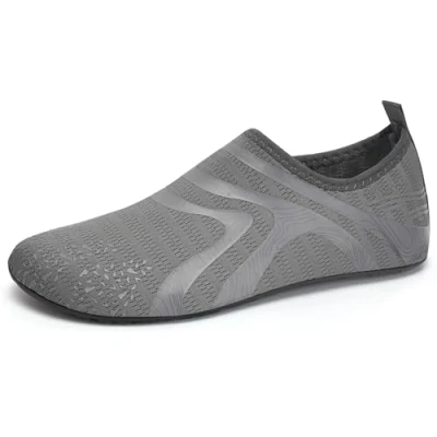 Abbildung von IceUnicorn Badeschuhe Damen Strandschuhe Herren Barfuss Socken Schwimmschuhe Aquaschuhe Wasser leich(342Grau,42/43EU)