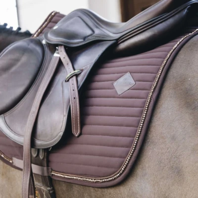 Abbildung von Kentucky Springsatteldecke Pearls Braun Warmblut