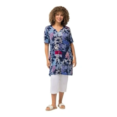 Abbildung von Ulla Popken Floral Patch Print Short Sleeve KNIT Tunika, Damen, Größe: 42/44, Navy blue