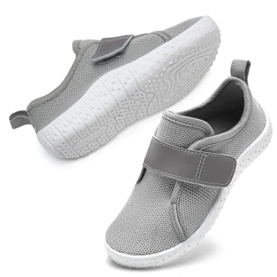 Abbildung von Kinder Wasserschuhe Aquaschuhe Jungen Schwimmschuhe rutschfest Strandschuhe Klettverschluss Barfussschuhe(Grau 26EU)