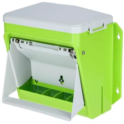 Abbildung von Kerbl Hobbyfarming SmartCoop Futterautomat mit Schutzklappe (mit Trittsystem, langlebigem Kunststoff) 70660