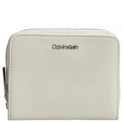 Abbildung von Calvin Klein MUST Medium ZIP Around Wallet Geldbörse, Damen, Größe: One Size, Chalk