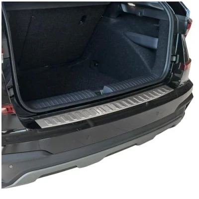 Abbildung von teileplus24 L757 Ladekantenschutz V2A Edelstahl kompatibel mit Skoda Kamiq Facelift 2024 Abkantung, Farbe:Silber gebürstet