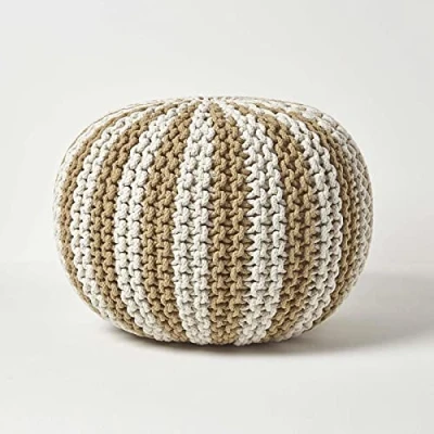 Abbildung von Homescapes Pouf, leinen weiß gestreifter Strickpouf, großes Bodenkissen 40 x 50 cm, dekorativer Fußhocker mit grob gestricktem Bezug aus 100% Baumwolle, Strickpuff/Strickhocker