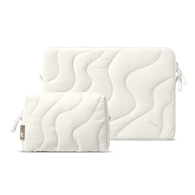 Abbildung von tomtoc Gesteppte Laptop Tasche Hülle für 15 Zoll Neu MacBook Air M3/A3114 M2/A2941 2024 2023, Laptoptasche Laptophülle Set Puffy Sleeve mit Zubehörtasche, Weiß