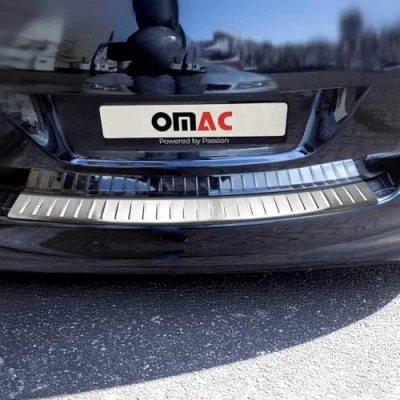 Abbildung von OMAC Ladekantenschutz Stoßstangenschutz kompatibel mit VW Golf Variant 2008 2012 Chrom Gebürstet