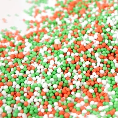 Abbildung von Streuselheld Christmas Streusel zum Dekorieren und Verzieren von Gebäck aller Art wie Torten Kuchen Keksen 40g Zuckerstreusel