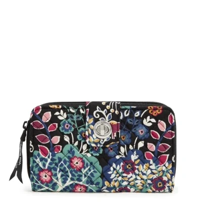 Abbildung von Vera Bradley Damen Geldbörse mit Drehverschluss aus Baumwolle RFID Schutz, Verzauberung, Einheitsgröße