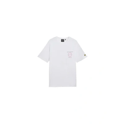 Abbildung von Lyle &amp; Scott Graphic Tshirt print, Herren, Größe: Medium, White fuchsia