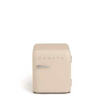 Abbildung von CREATE / Retro FRIDGE 50 SILVER/Kühlschrank in Sand, Griff Silber 85W, Minibar, eine Regalfläche, Design, 50cm, zwei Ablagen, 48L Fassungsvermögen, energiesparend, 50x44x49,8cm