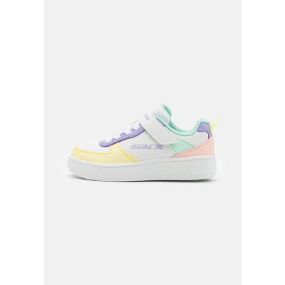 Abbildung von Skechers Sport Court Sneaker low für Kinder, Größe: 39, White/multicolor Schuhe