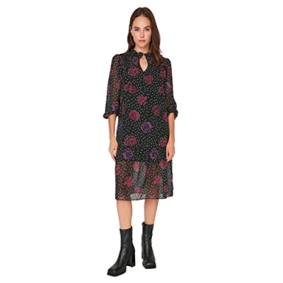 Abbildung von Trendyol Damen Woman Design Maxi A line Crew Neck Woven Dress Kleid, Schwarz, 40 EU