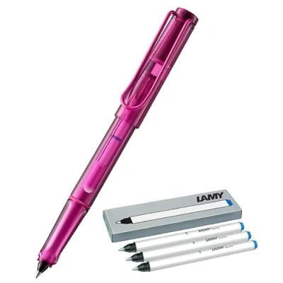 Abbildung von Lamy balloon Tintenroller 311 Volltransparenter Rollerball in der Farbe Blau mit markantem Griffstück und pulverbeschichtetem Metallclip (Pink + 6 Tintenrollerpatronen)