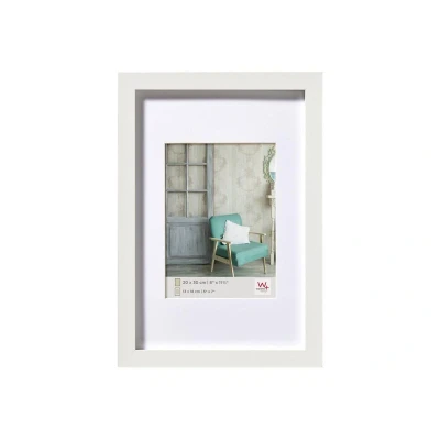 Abbildung von walther design Bilderrahmen weiss 20 x 30 cm Echtglas Stockholm Holzrahmen EA030W, Weiß