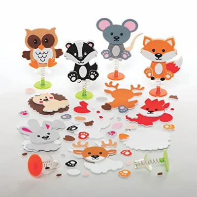 Abbildung von Baker Ross FE688 Waldtiere Hüpfspielzeug Bastelset für Kinder 8er Pack, Kindergeburtstags Mitgebsel, Kleine Partytüten Geschenke, Adventskalender Geschenke