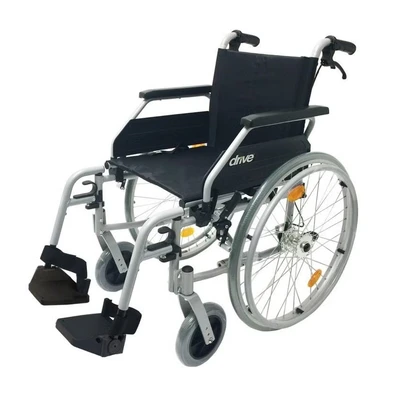 Abbildung von Drive Medical Litec 2G Sitzbreite 42 cm mit Trommelbremse 1 St