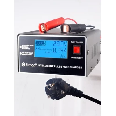 Abbildung von Etrogo Autobatterieladegerät 12V 24V 250W 10A Intelligentes Pulsladegerät mit automatischer Erkennung Reparatur Wartungsfunktion Schwarz