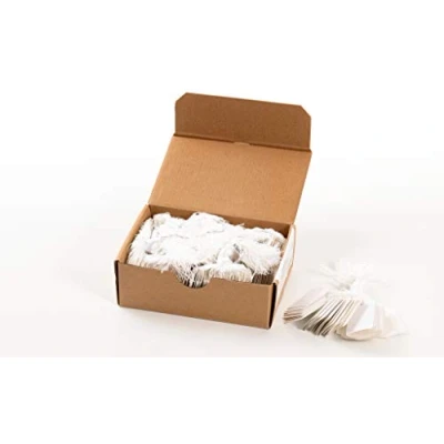 Abbildung von HERMA 6948 Hängeetiketten mit weißem Faden, 1000 Stück, 32 x 50 mm, Fadenlänge ca. 8 cm, große Karton Preisschilder Markierungsetiketten Anhänger zum Beschriften, weiß