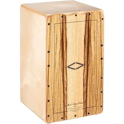 Abbildung von Meinl Percussion Artisan Cajon Instrument/Trommel für Erwachsene/Fortgeschrittene/Profis Limba Frontplatte / Korpus aus Baltischer Birke Kein Bausatz Tango Line (AETLLI)