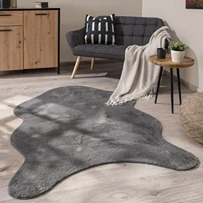 Abbildung von Paco Home Fellteppich Pelt 640, fellförmig, Höhe: 16 mm, Kunstfell, Uni Farben, sehr weicher Flor