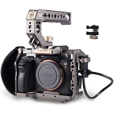 Abbildung von Tilta Vollständiger Kamerakäfig Kompatibel mit Sony A7/A9/A7 II/A7 III/A7S/A7S II/A7R/A7R II/a7R III Film Kit zum Filmemachen, oberem Griff des Kamerakäfigs, Schnellwechselplatte TA T17 A G
