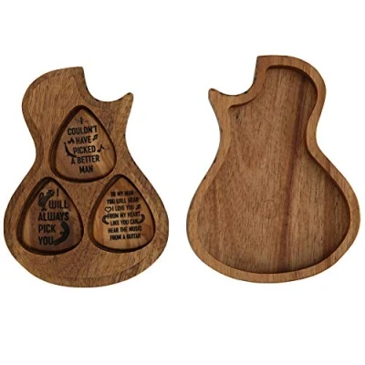 Abbildung von Bnineteenteam Gitarrenholz Picks Box,Guitar Shaped Plektrum Behälter mit 3 Stück Plektren für Standard Gitarrenliebhaber Box Druck Musikinstrumentenzubehör