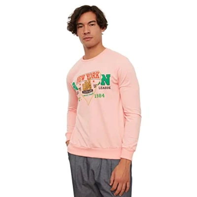 Abbildung von Trendyol Herren Rundhalsausschnitt und Slogan Regular Sweatshirt, Lachsfarben, X Large
