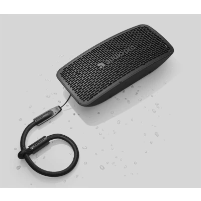 Abbildung von Audio Pro P5 Tragbarer Bluetooth Lautsprecher im Handlichen Format Kraftvoller HiFi Speaker mit 14h Akkulaufzeit Wasserfeste Musikbox IPX4 Schwarz