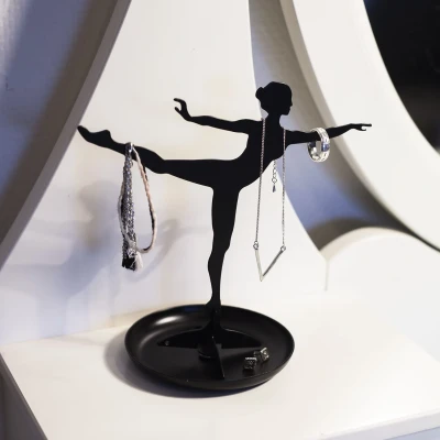 Abbildung von Kikkerland Schmuckständer Ballerina Schmuckhalter