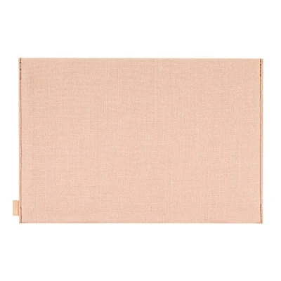 Abbildung von Incase Woolenex Schutzhülle für 33 cm (13 Zoll) MacBook Pro Thunderbolt 3 (USB C), Blush Pink