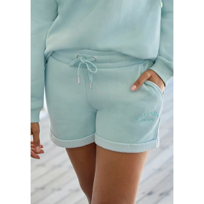 Abbildung von LASCANA Relaxshorts &quot; Sweatshorts Kurze Hose&quot;, mit seitlichen Taschen und Logostickerei, Loungewear, Loungeanzug