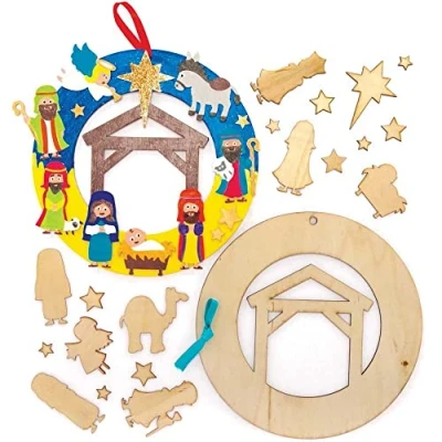 Abbildung von Baker Ross FC205 Krippen Kränze Holz Bastelset 2 Stück, Festliche Kreativsets und Bastelbedarf zum Basteln Dekorieren zur Weihnachtszeit, Holzbastelsets für Kinder