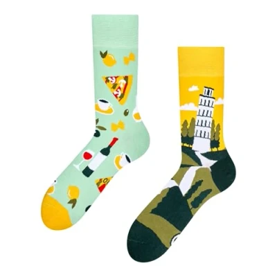 Abbildung von Dedoles Socken Unisex Damen Herren &amp; Kinder Baumwolle viele lustige Designs 1 Paar Geschenk links rechts verschieden, Farbe: Gelb, Motiv: Italien, Gr. 43 46