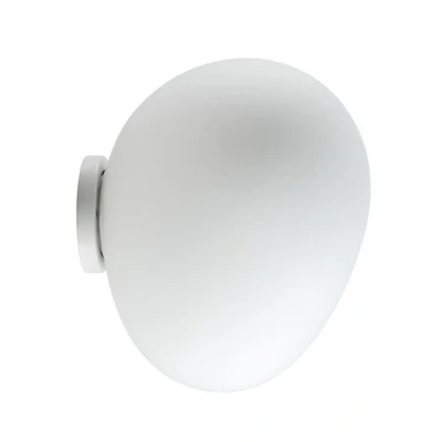 Abbildung von Foscarini Gregg MIDI Wandleuchte, aus Glas, weiß